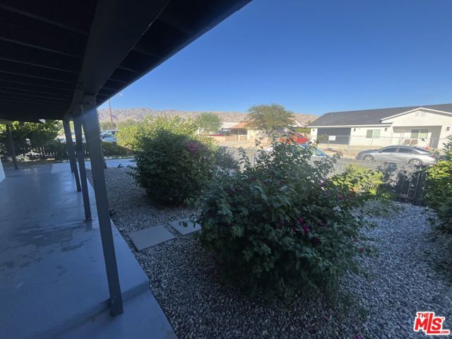 13423 Ramona Drive, Desert Hot Springs CA: https://media.crmls.org/mediaz/da4ffc0b-6774-45dd-bf1d-94aa40d2c0cc.jpg