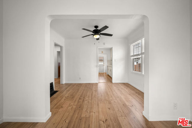 3961 W 64th Street, Los Angeles CA: https://media.crmls.org/mediaz/da506fa6-5588-4711-ba00-7a717406eb37.jpg