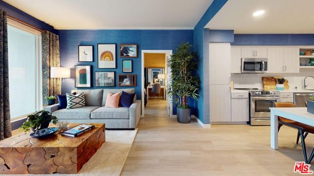 160 S Ventura Avenue, Ventura CA: https://media.crmls.org/mediaz/da50caca-cb55-42c1-9cc5-e1e8cf827085.jpg