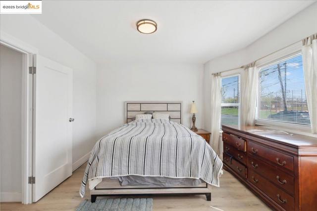 2717 Mabel St, Berkeley CA: https://media.crmls.org/mediaz/da510ffc-1680-481e-995a-8b2c3c95ca54.jpg