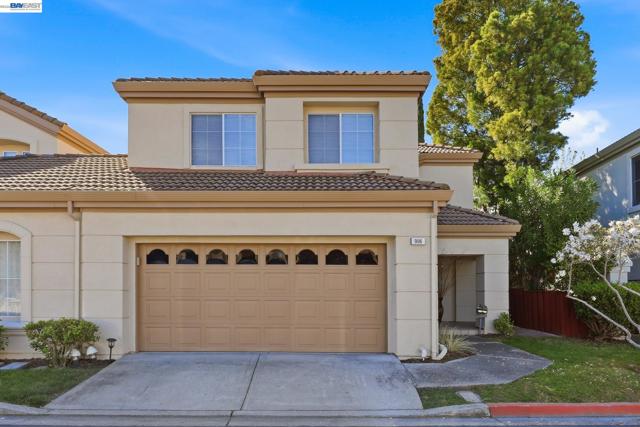 906 Vista Pointe Dr, San Ramon CA: https://media.crmls.org/mediaz/da51f922-8ff2-46a1-8aa8-4421b7a4f315.jpg