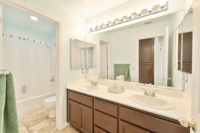 1800 W Graf Road, Hollister CA: https://media.crmls.org/mediaz/da5256bd-72c2-4fc0-a30d-267d77fe8a99.jpg