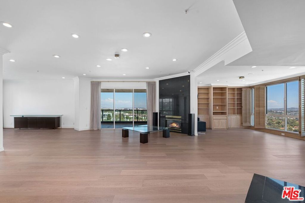 10490 Wilshire Boulevard #1004