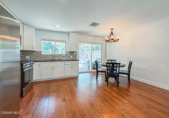 768 Brossard Drive, Thousand Oaks CA: https://media.crmls.org/mediaz/da55b52c-d2b7-44df-86ad-c89885631532.jpg