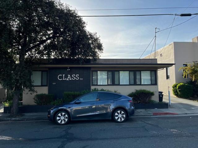 422426 Peninsula Avenue