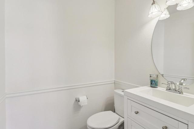 8806 Appleblossom Court, Santee CA: https://media.crmls.org/mediaz/da56de3f-bdc2-4195-8412-1cd1cf17251d.jpg