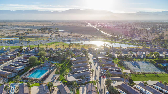 86111 Arrowood Avenue, Coachella CA: https://media.crmls.org/mediaz/da58c144-6d32-4a6f-91e2-52e242d89db4.jpg