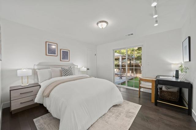 108 Durham Street, Menlo Park CA: https://media.crmls.org/mediaz/da5a36e3-3c9e-4de0-a6bc-d07b668906e2.jpg