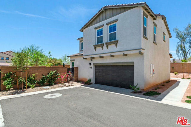 41551 Stanford Road, Palm Desert CA: https://media.crmls.org/mediaz/da5aaac5-196c-4edf-b780-f1a1a380ec03.jpg
