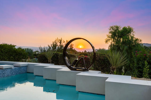160 Kiva Drive, Palm Desert CA: https://media.crmls.org/mediaz/da5ab152-f42d-43b8-afd7-537a27172a8b.jpg