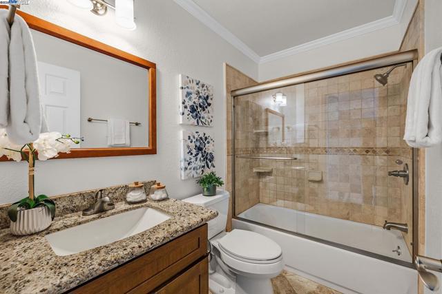 5487 Treeflower Dr, Livermore CA: https://media.crmls.org/mediaz/da5b92ec-7c85-46a1-a645-f55a117f8ebe.jpg