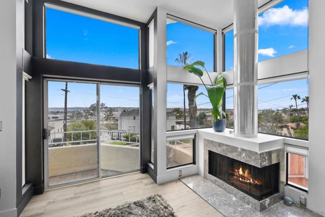 3535 Columbia St, San Diego CA: https://media.crmls.org/mediaz/da5c8da0-dbb2-4655-be2f-dbe3b0ca7ba8.jpg