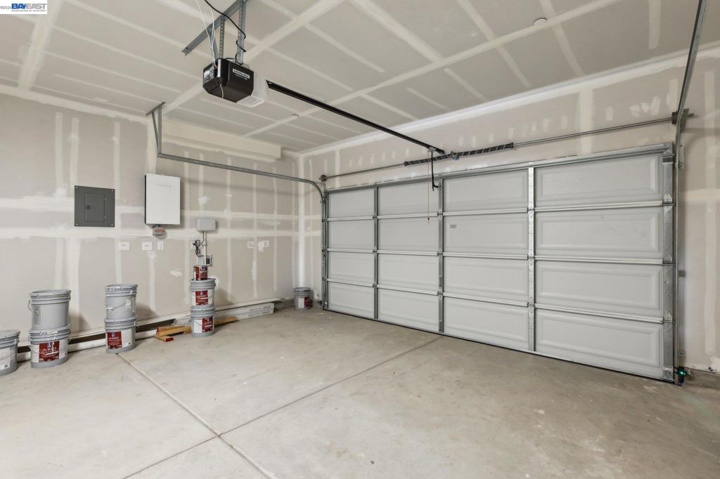 https://media.crmls.org/mediaz/da5c9113-83e9-4b65-9429-0b4c737637f9.jpg?preset=X-Large