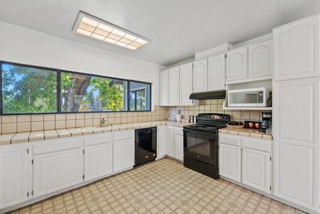 500 Valencia School Road, Aptos CA: https://media.crmls.org/mediaz/da5ceda8-a3ff-4fa2-a512-690bc6b0478c.jpg