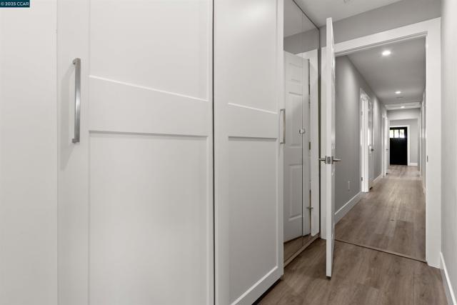 225 Babette Ct, Pleasant Hill CA: https://media.crmls.org/mediaz/da5d0770-d805-47ad-a859-4f81b423209d.jpg