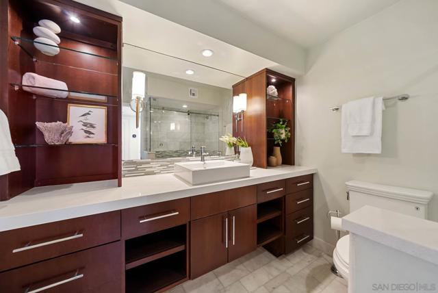 1810 Avenida Del Mundo, Coronado CA: https://media.crmls.org/mediaz/da5d15ba-2dcc-4aae-a426-3d34ccd65532.jpg