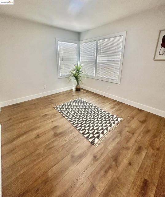 518 4th Street, Richmond CA: https://media.crmls.org/mediaz/da5d61b0-c7d4-4885-8574-97950f178c4a.jpg