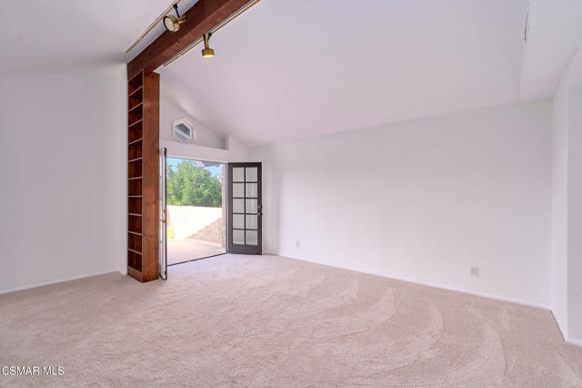 751 Wildwood Avenue, Thousand Oaks CA: https://media.crmls.org/mediaz/da5dca6d-3075-453d-bb1a-fa5d0928bf2d.jpg