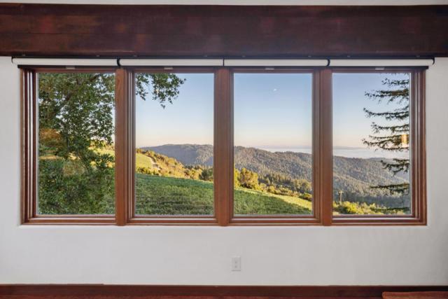 25200 Loma Prieta Avenue, Los Gatos CA: https://media.crmls.org/mediaz/da5fa640-60fb-4aa7-918e-b69787e2e263.jpg