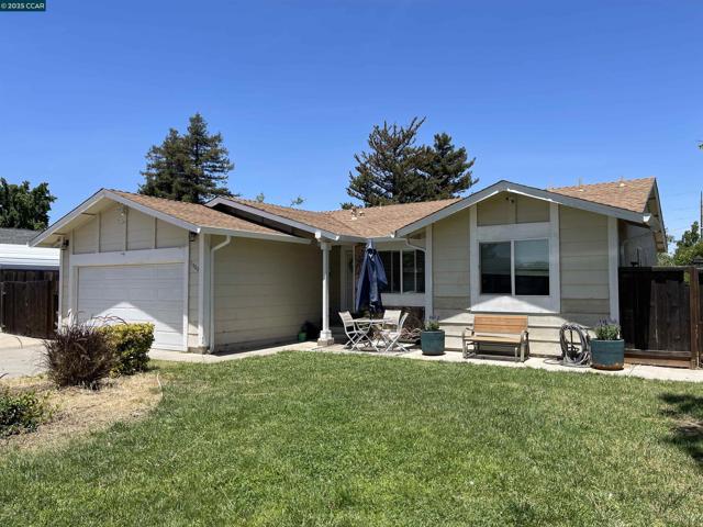 1400 Wildcat Way, Oakley CA: https://media.crmls.org/mediaz/da5fd18c-fac3-4ca6-baa1-a5bf3053fded.jpg