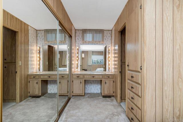 Detail Gallery Image 14 of 49 For 1506 Oak Dr #4,  Vista,  CA 92084 - 2 Beds | 2 Baths