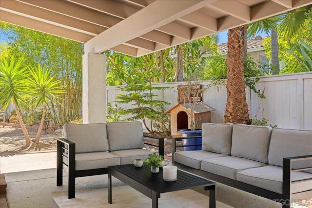 445 De Anza Court, Oceanside CA: https://media.crmls.org/mediaz/da60b4ef-9024-4652-9e74-082a3a4439de.jpg