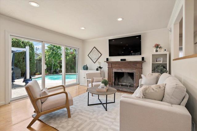 1340 Sierra Mar Drive, San Jose CA: https://media.crmls.org/mediaz/da62bda6-7fed-4c60-8b82-3224bd0f1dc6.jpg