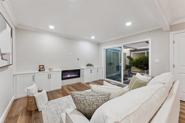 553 Saint George Rd, Danville CA: https://media.crmls.org/mediaz/da634d36-42f3-4387-9332-827fd4375250.jpg