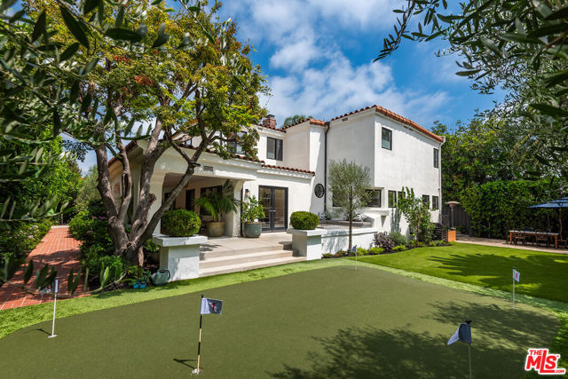 14226 Chandler Boulevard, Sherman Oaks CA: https://media.crmls.org/mediaz/da6370e5-dea2-45ee-84d8-1a417232cbaf.jpg
