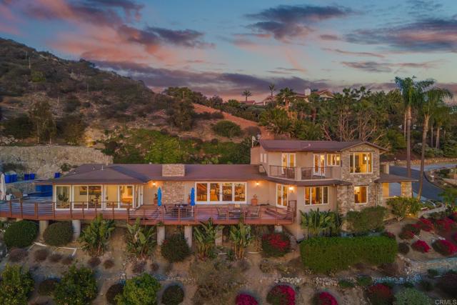3698 Camino De Las Lomas, Vista CA: https://media.crmls.org/mediaz/da639132-b90d-4fdf-9081-205703a1d702.jpg