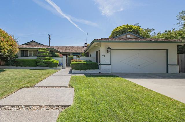 51 La Mirada Court, Salinas CA: https://media.crmls.org/mediaz/da639b6e-1ea1-4b90-9fe0-e7691c602106.jpg