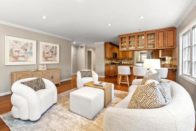 475 8th Avenue, Menlo Park CA: https://media.crmls.org/mediaz/da649022-f6b4-4307-8f45-695e52fec92b.jpg