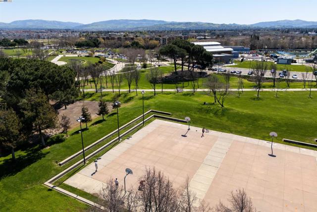 4667 Myrtle Dr, Dublin CA: https://media.crmls.org/mediaz/da64c7c4-2336-4fe7-81c3-f8bb2b763ad2.jpg