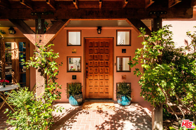 4 Bed Home for Sale in Los Angeles, California