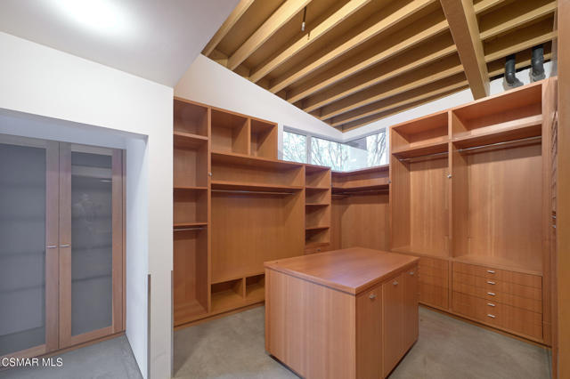 3681 Alomar Drive, Sherman Oaks CA: https://media.crmls.org/mediaz/da65785c-4ce3-4ce3-9297-a385f513e576.jpg
