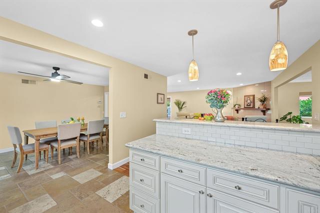 Detail Gallery Image 6 of 52 For 3625 Laketree Dr, Fallbrook,  CA 92028 - 3 Beds | 2 Baths