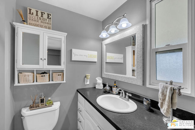 7 Lincoln, Cathedral City CA: https://media.crmls.org/mediaz/da698d24-5193-4654-9fba-a11b80d52f53.jpg