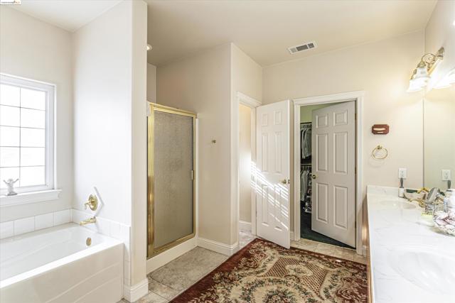 Image 23 of 40 For 8585 Whispering Oaks Rd