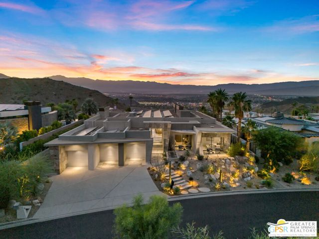 25 Sierra Vista Drive, Rancho Mirage CA: https://media.crmls.org/mediaz/da6aa526-9092-4ee7-aa90-aa33e336bbaf.jpg