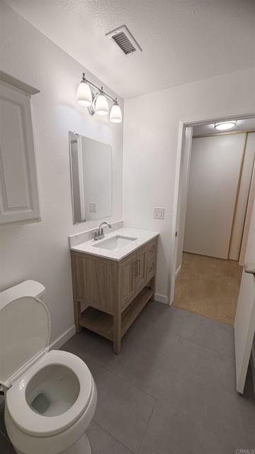 Detail Gallery Image 8 of 19 For 3086 N via Serena B,  Laguna Woods,  CA 92637 - 2 Beds | 2 Baths