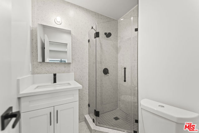 1254 9th Street, Santa Monica CA: https://media.crmls.org/mediaz/da6c4ad8-1338-4395-8530-228c57067df7.jpg