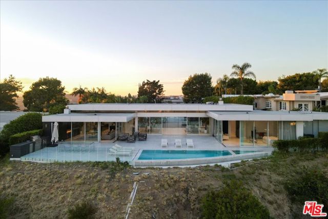 1620 Carla, Beverly Hills CA: https://media.crmls.org/mediaz/da6c702e-1d36-4ef9-880a-111e3279b0dd.jpg