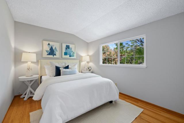 949 Wing Place, Stanford CA: https://media.crmls.org/mediaz/da6e07b4-5f7c-41d4-9d81-35f6831d4697.jpg