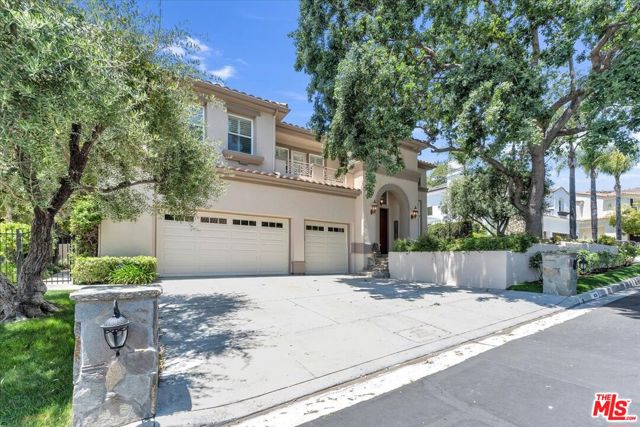 1535 Verde Ridge Lane, Westlake Village CA: https://media.crmls.org/mediaz/da6ec29e-9ec0-4c1a-a5b3-b11849d7dbb6.jpg