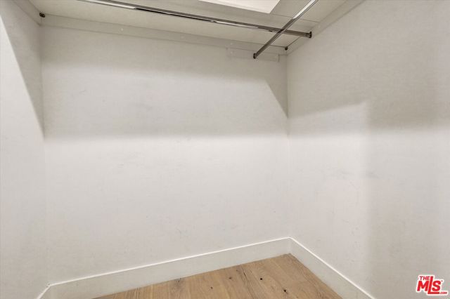 733 1/2 N Gramercy Place, Los Angeles CA: https://media.crmls.org/mediaz/da6ed78e-70d7-40c8-9d7a-169f1d0b14fa.jpg