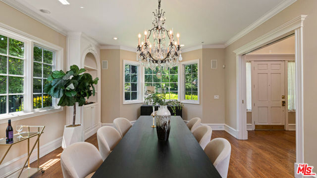 5404 Topeka Drive, Tarzana CA: https://media.crmls.org/mediaz/da6f7089-9a3a-4cce-844e-52dca1b124ac.jpg
