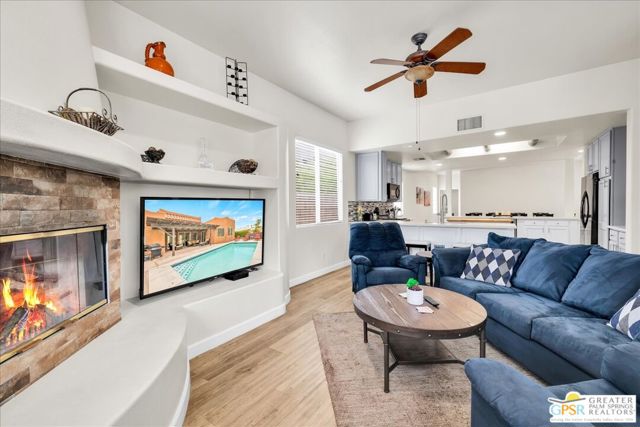 Image 15 of 42 For 78179 Sombrero Court