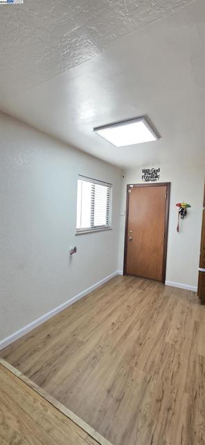 1661 Minnesota St, Fairfield CA: https://media.crmls.org/mediaz/da722b82-e596-4601-a9e0-59974e4d6860.jpg