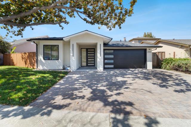 31301 San Andreas Drive, Union City CA: https://media.crmls.org/mediaz/da72d12c-990a-4bed-821d-580ebee99b16.jpg