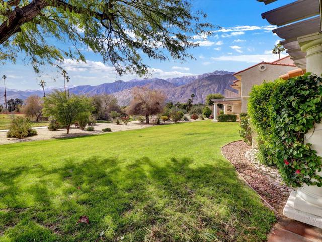 2001 E Camino Parocela, Palm Springs CA: https://media.crmls.org/mediaz/da7488ce-6d81-491d-af4b-6b526f734045.jpg